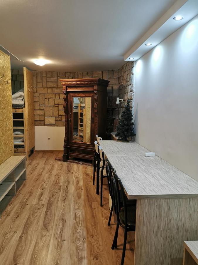 For Rest Hostel Люблин Экстерьер фото