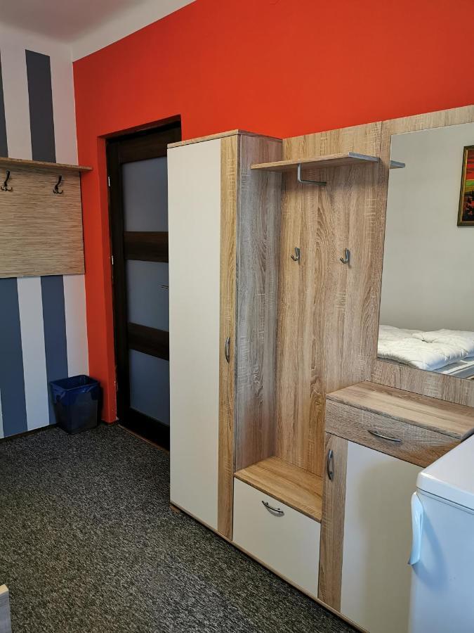 For Rest Hostel Люблин Экстерьер фото